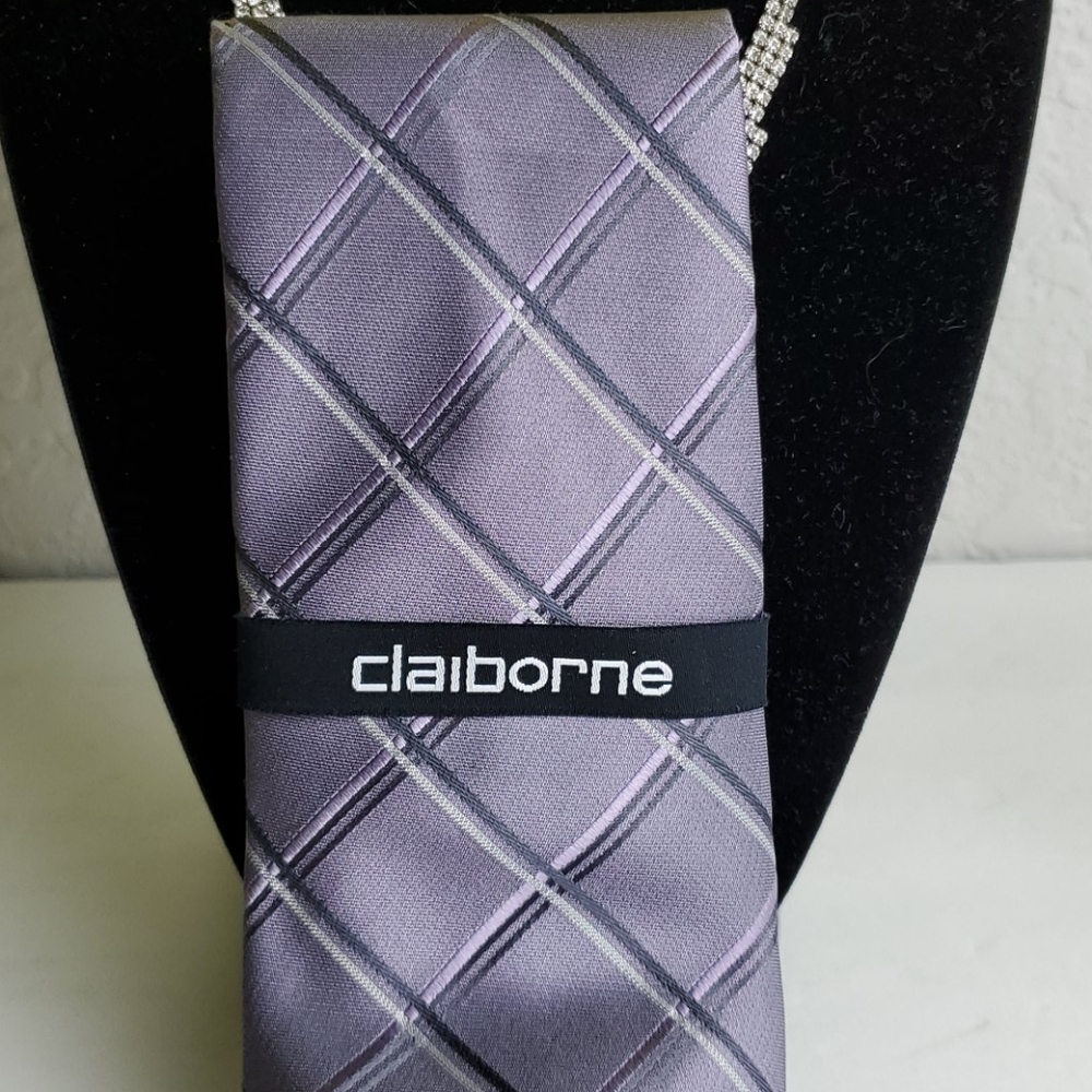 Claiborne Tie & Hanky Set